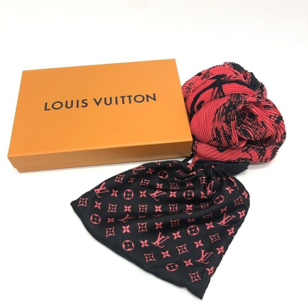 LOUIS VUITTON Floral stamp Giant Pleated Scarf silk Black - Picture 6 of 12